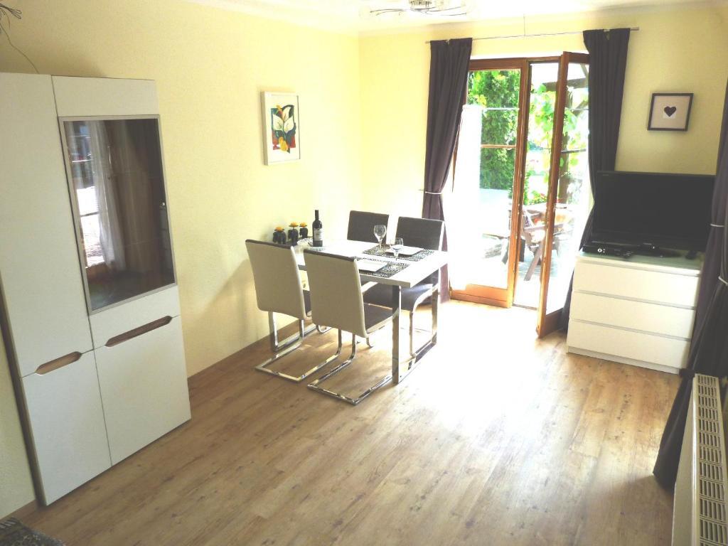 Ferienhaus Bluemel Inkl. Freier Strandbadeintritt Velden am Wörthersee Oda fotoğraf